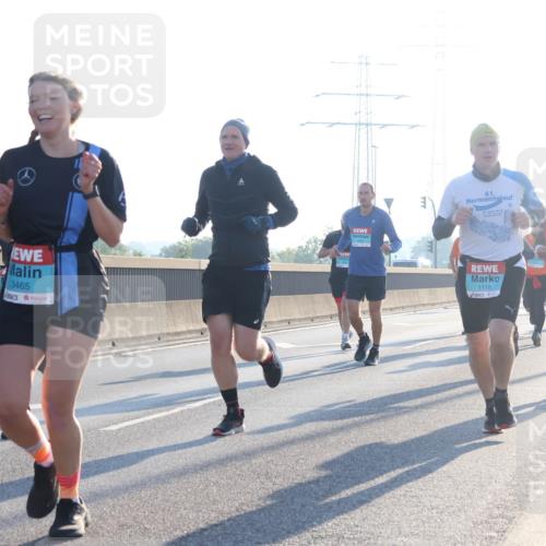 03.10.2025 - Köhlbrandbrückenlauf Luisa Fischer http://msf.ph/oto/8990551 03.10.2025 10:14:44 Position 3 3462, 3465, 41, 2012, 1116 meine-sportfotos.de