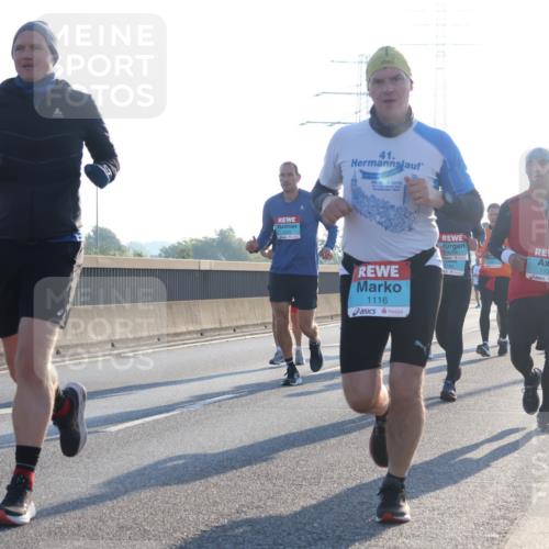 03.10.2025 - Köhlbrandbrückenlauf Luisa Fischer http://msf.ph/oto/8990559 03.10.2025 10:14:45 Position 3 41, 1218, 1116, 1134 meine-sportfotos.de