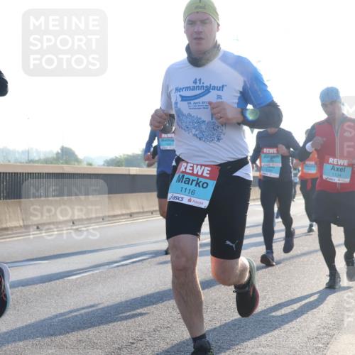 03.10.2025 - Köhlbrandbrückenlauf Luisa Fischer http://msf.ph/oto/8990562 03.10.2025 10:14:45 Position 3 41, 29, 2012, 31, 1, 1116, 1134 meine-sportfotos.de