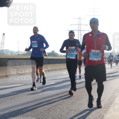 03.10.2025 - Köhlbrandbrückenlauf Luisa Fischer http://msf.ph/oto/8990569 03.10.2025 10:14:46 Position 3 1218, 3160, 1134, 1 meine-sportfotos.de