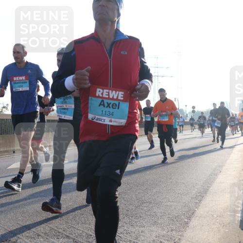 03.10.2025 - Köhlbrandbrückenlauf Luisa Fischer http://msf.ph/oto/8990576 03.10.2025 10:14:47 Position 3 1058, 1218, 3160, 1134 meine-sportfotos.de