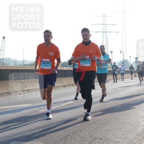 03.10.2025 - Köhlbrandbrückenlauf Luisa Fischer http://msf.ph/oto/8990585 03.10.2025 10:14:48 Position 3 1315, 1447 meine-sportfotos.de