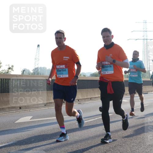 03.10.2025 - Köhlbrandbrückenlauf Luisa Fischer http://msf.ph/oto/8990587 03.10.2025 10:14:49 Position 3 4, 1315, 1447, 1141 meine-sportfotos.de