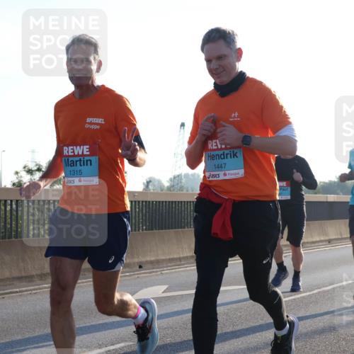 03.10.2025 - Köhlbrandbrückenlauf Luisa Fischer http://msf.ph/oto/8990592 03.10.2025 10:14:49 Position 3 1315, 4, 1447, 1141 meine-sportfotos.de