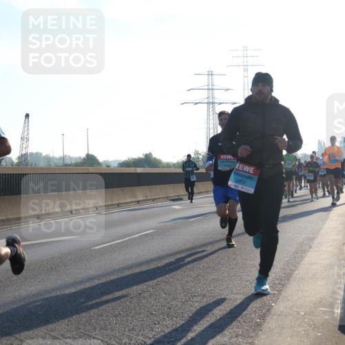 03.10.2025 - Köhlbrandbrückenlauf Luisa Fischer http://msf.ph/oto/8990609 03.10.2025 10:14:51 Position 3 1141, 1316, 2959, 1 meine-sportfotos.de