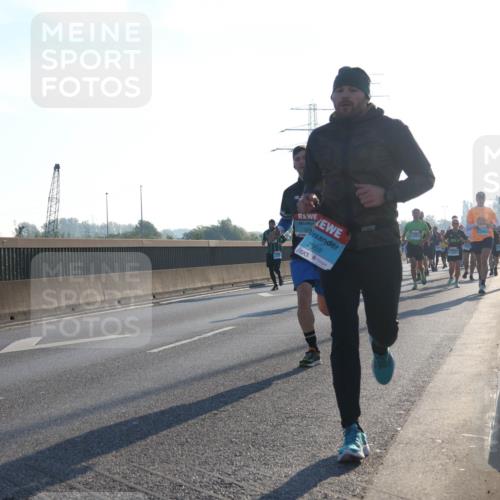 03.10.2025 - Köhlbrandbrückenlauf Luisa Fischer http://msf.ph/oto/8990611 03.10.2025 10:14:51 Position 3 13, 2959, 1 meine-sportfotos.de