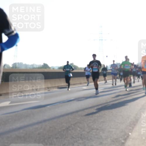 03.10.2025 - Köhlbrandbrückenlauf Luisa Fischer http://msf.ph/oto/8990624 03.10.2025 10:14:53 Position 3 3216 meine-sportfotos.de