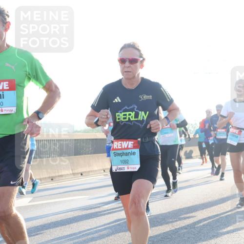 03.10.2025 - Köhlbrandbrückenlauf Luisa Fischer http://msf.ph/oto/8990647 03.10.2025 10:14:57 Position 3 1080, 1092 meine-sportfotos.de