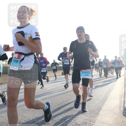 03.10.2025 - Köhlbrandbrückenlauf Luisa Fischer http://msf.ph/oto/8990665 03.10.2025 10:14:59 Position 3 3806, 41, 1682, 1 meine-sportfotos.de