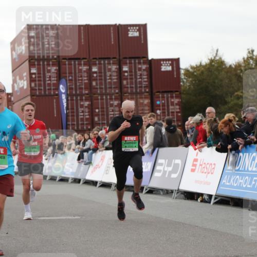 03.10.2025 - Köhlbrandbrückenlauf Yannick Fuchs http://msf.ph/oto/8990668 03.10.2025 16:02:15 Ziel 7171, 8049, 8509, 9115, 9409 meine-sportfotos.de
