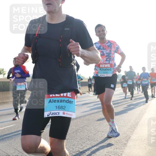 03.10.2025 - Köhlbrandbrückenlauf Luisa Fischer http://msf.ph/oto/8990670 03.10.2025 10:15:00 Position 3 1682, 1039 meine-sportfotos.de