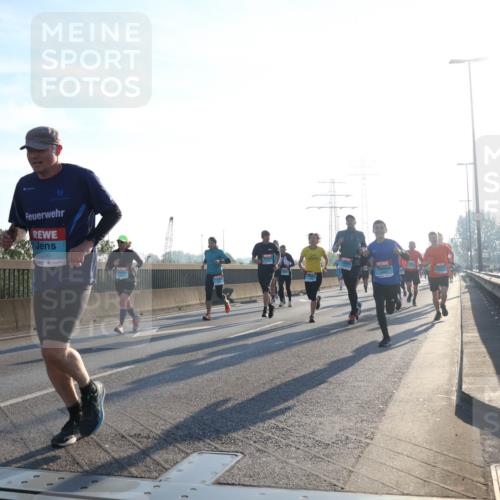 03.10.2025 - Köhlbrandbrückenlauf Luisa Fischer http://msf.ph/oto/8990680 03.10.2025 10:15:01 Position 3 1250 meine-sportfotos.de