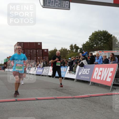 03.10.2025 - Köhlbrandbrückenlauf Yannick Fuchs http://msf.ph/oto/8990687 03.10.2025 16:02:16 Ziel 7171, 8049, 8509, 9115, 9409 meine-sportfotos.de