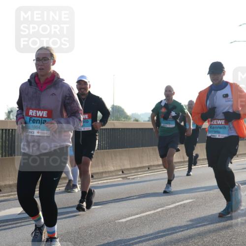 03.10.2025 - Köhlbrandbrückenlauf Luisa Fischer http://msf.ph/oto/8990732 03.10.2025 10:15:08 Position 3 1864, 3073, 3164 meine-sportfotos.de
