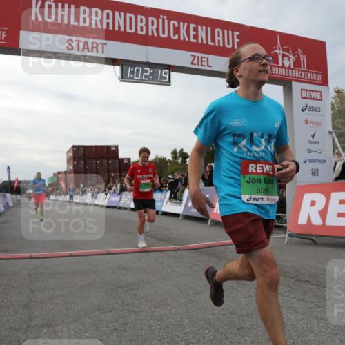 03.10.2025 - Köhlbrandbrückenlauf Yannick Fuchs http://msf.ph/oto/8990748 03.10.2025 16:02:18 Ziel 7171, 8049, 8509, 9115, 9409 meine-sportfotos.de