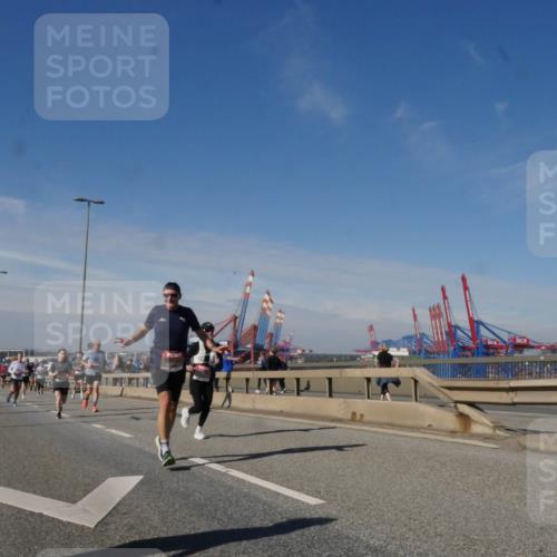 03.10.2025 - Köhlbrandbrückenlauf Matties Gatica Varas http://msf.ph/oto/8990750 03.10.2025 12:40:53 Position 2  meine-sportfotos.de