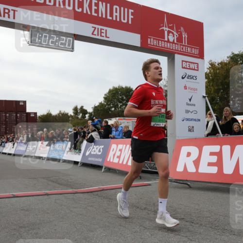 03.10.2025 - Köhlbrandbrückenlauf Yannick Fuchs http://msf.ph/oto/8990770 03.10.2025 16:02:19 Ziel 7171, 8049, 8509, 9115, 9409 meine-sportfotos.de