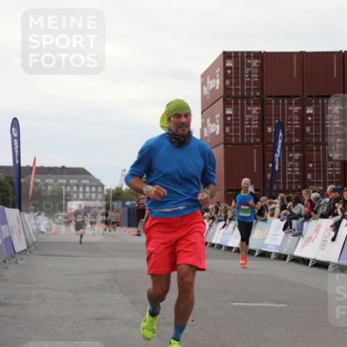 03.10.2025 - Köhlbrandbrückenlauf Yannick Fuchs http://msf.ph/oto/8990774 03.10.2025 16:02:19 Ziel 7171, 8049, 8509, 9115, 9409 meine-sportfotos.de