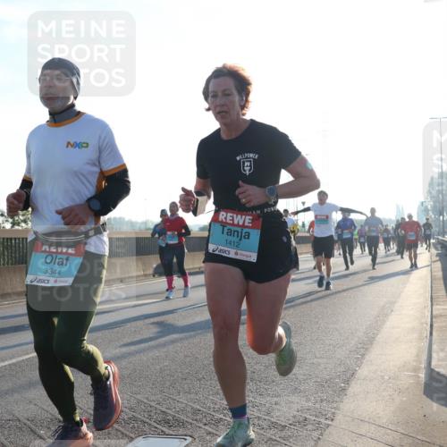 03.10.2025 - Köhlbrandbrückenlauf Luisa Fischer http://msf.ph/oto/8990780 03.10.2025 10:15:14 Position 3 3344, 1412 meine-sportfotos.de