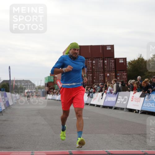 03.10.2025 - Köhlbrandbrückenlauf Yannick Fuchs http://msf.ph/oto/8990787 03.10.2025 16:02:20 Ziel 7171, 8049, 8509, 9115, 9409 meine-sportfotos.de