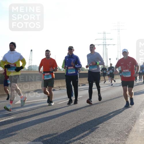 03.10.2025 - Köhlbrandbrückenlauf Luisa Fischer http://msf.ph/oto/8990817 03.10.2025 10:15:18 Position 3 1702, 1, 1477 meine-sportfotos.de