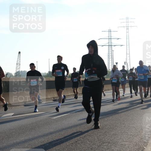 03.10.2025 - Köhlbrandbrückenlauf Luisa Fischer http://msf.ph/oto/8990841 03.10.2025 10:15:21 Position 3  meine-sportfotos.de
