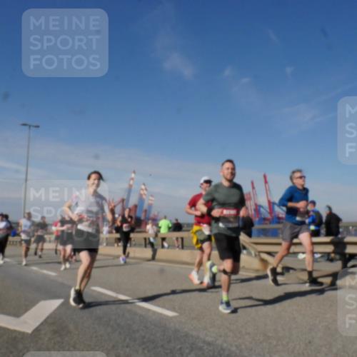 03.10.2025 - Köhlbrandbrückenlauf Matties Gatica Varas http://msf.ph/oto/8990842 03.10.2025 12:41:06 Position 2  meine-sportfotos.de