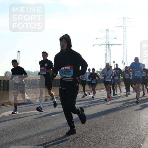 03.10.2025 - Köhlbrandbrückenlauf Luisa Fischer http://msf.ph/oto/8990845 03.10.2025 10:15:21 Position 3 1673 meine-sportfotos.de