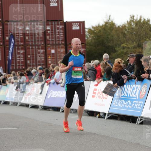 03.10.2025 - Köhlbrandbrückenlauf Yannick Fuchs http://msf.ph/oto/8990849 03.10.2025 16:02:22 Ziel 7110, 7171, 9409 meine-sportfotos.de