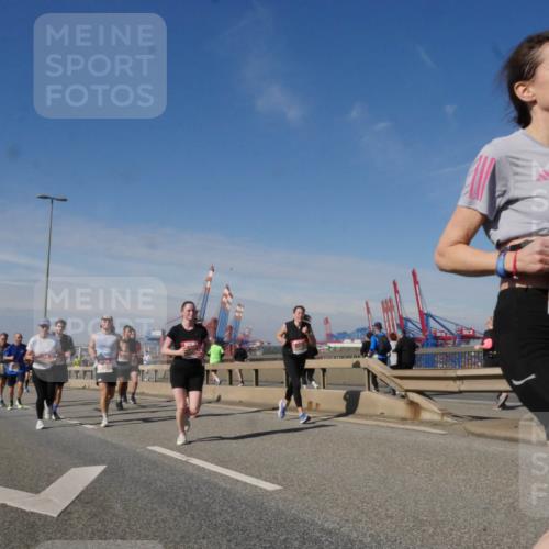 03.10.2025 - Köhlbrandbrückenlauf Matties Gatica Varas http://msf.ph/oto/8990852 03.10.2025 12:41:07 Position 2 57 meine-sportfotos.de