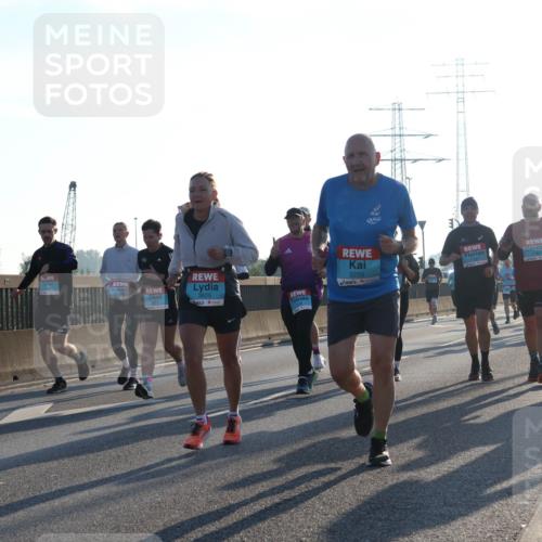 03.10.2025 - Köhlbrandbrückenlauf Luisa Fischer http://msf.ph/oto/8990862 03.10.2025 10:15:24 Position 3 3625, 3250 meine-sportfotos.de