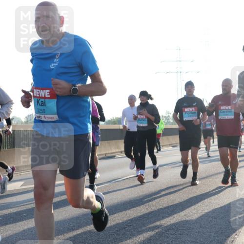 03.10.2025 - Köhlbrandbrückenlauf Luisa Fischer http://msf.ph/oto/8990873 03.10.2025 10:15:25 Position 3 3625, 3250, 0, 1191, 1181, 1089 meine-sportfotos.de