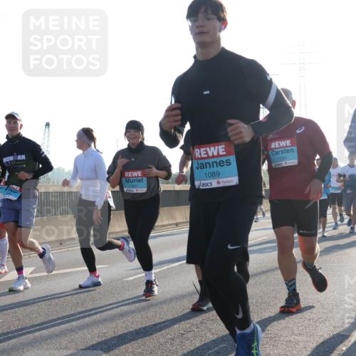03.10.2025 - Köhlbrandbrückenlauf Luisa Fischer http://msf.ph/oto/8990880 03.10.2025 10:15:26 Position 3 1188, 1, 3, 1227, 1089, 1191, 1328 meine-sportfotos.de