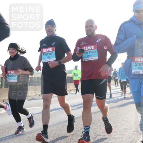 03.10.2025 - Köhlbrandbrückenlauf Luisa Fischer http://msf.ph/oto/8990885 03.10.2025 10:15:26 Position 3 1227, 1181, 1191, 1328 meine-sportfotos.de