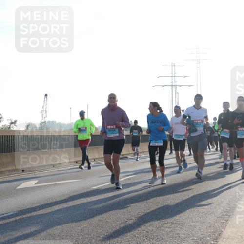 03.10.2025 - Köhlbrandbrückenlauf Luisa Fischer http://msf.ph/oto/8990901 03.10.2025 10:15:28 Position 3 1 meine-sportfotos.de