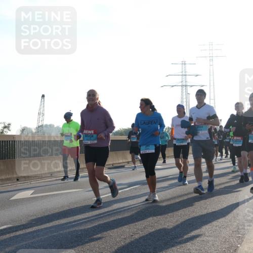 03.10.2025 - Köhlbrandbrückenlauf Luisa Fischer http://msf.ph/oto/8990904 03.10.2025 10:15:29 Position 3 3579, 1 meine-sportfotos.de
