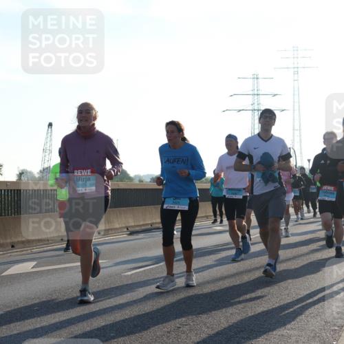 03.10.2025 - Köhlbrandbrückenlauf Luisa Fischer http://msf.ph/oto/8990906 03.10.2025 10:15:29 Position 3 3579, 3425, 3426, 3842 meine-sportfotos.de