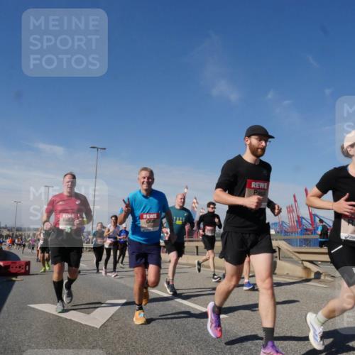 03.10.2025 - Köhlbrandbrückenlauf Matties Gatica Varas http://msf.ph/oto/8990955 03.10.2025 12:41:24 Position 2 2, 0, 2, 5, 428, 4599, 118 meine-sportfotos.de