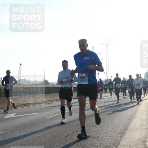 03.10.2025 - Köhlbrandbrückenlauf Luisa Fischer http://msf.ph/oto/8991007 03.10.2025 10:15:41 Position 3 1543 meine-sportfotos.de
