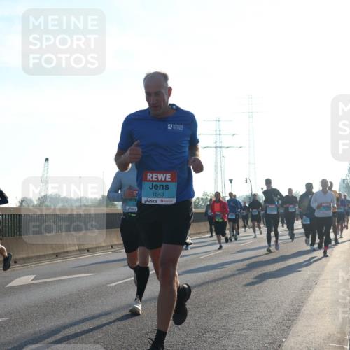 03.10.2025 - Köhlbrandbrückenlauf Luisa Fischer http://msf.ph/oto/8991009 03.10.2025 10:15:41 Position 3 1543 meine-sportfotos.de