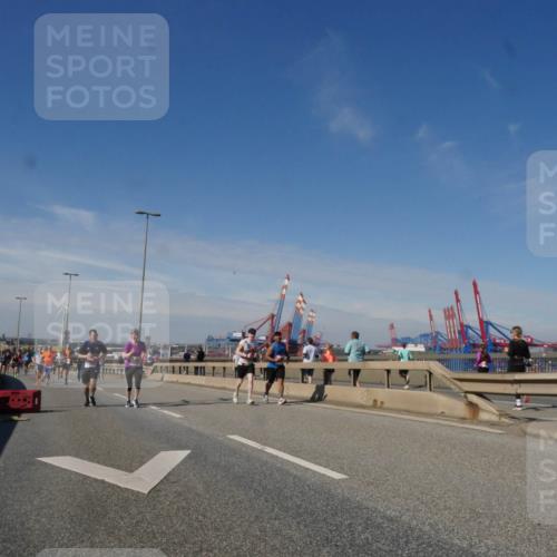 03.10.2025 - Köhlbrandbrückenlauf Matties Gatica Varas http://msf.ph/oto/8991017 03.10.2025 12:41:33 Position 2 118 meine-sportfotos.de