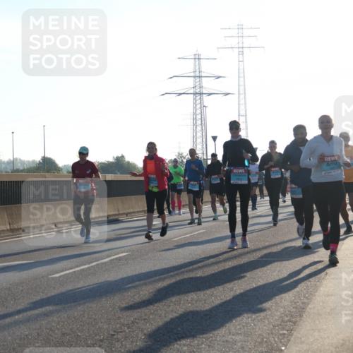 03.10.2025 - Köhlbrandbrückenlauf Luisa Fischer http://msf.ph/oto/8991019 03.10.2025 10:15:43 Position 3 1 meine-sportfotos.de