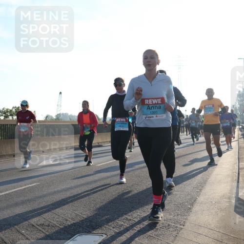 03.10.2025 - Köhlbrandbrückenlauf Luisa Fischer http://msf.ph/oto/8991039 03.10.2025 10:15:45 Position 3 1395, 2814 meine-sportfotos.de