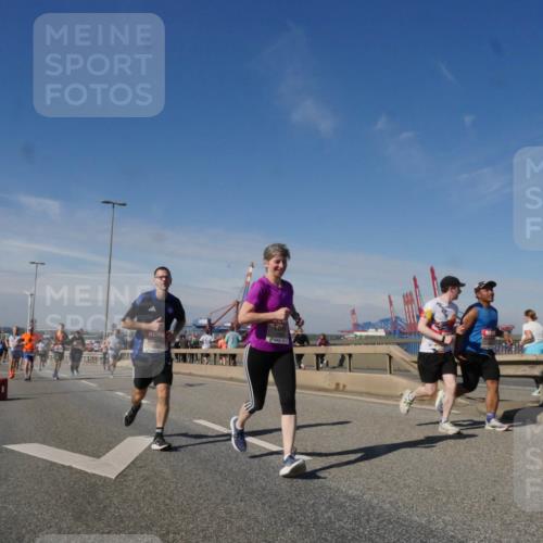 03.10.2025 - Köhlbrandbrückenlauf Matties Gatica Varas http://msf.ph/oto/8991040 03.10.2025 12:41:36 Position 2  meine-sportfotos.de