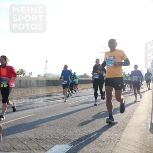 03.10.2025 - Köhlbrandbrückenlauf Luisa Fischer http://msf.ph/oto/8991050 03.10.2025 10:15:46 Position 3 1428 meine-sportfotos.de