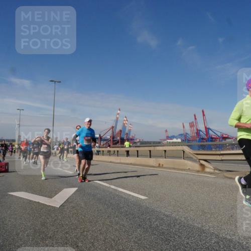 03.10.2025 - Köhlbrandbrückenlauf Matties Gatica Varas http://msf.ph/oto/8991098 03.10.2025 12:41:44 Position 2  meine-sportfotos.de