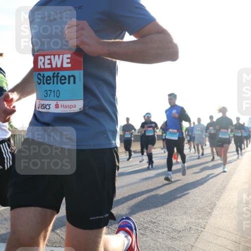 03.10.2025 - Köhlbrandbrückenlauf Luisa Fischer http://msf.ph/oto/8991100 03.10.2025 10:15:52 Position 3 1377, 3710 meine-sportfotos.de