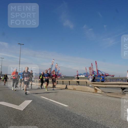 03.10.2025 - Köhlbrandbrückenlauf Matties Gatica Varas http://msf.ph/oto/8991112 03.10.2025 12:41:47 Position 2  meine-sportfotos.de