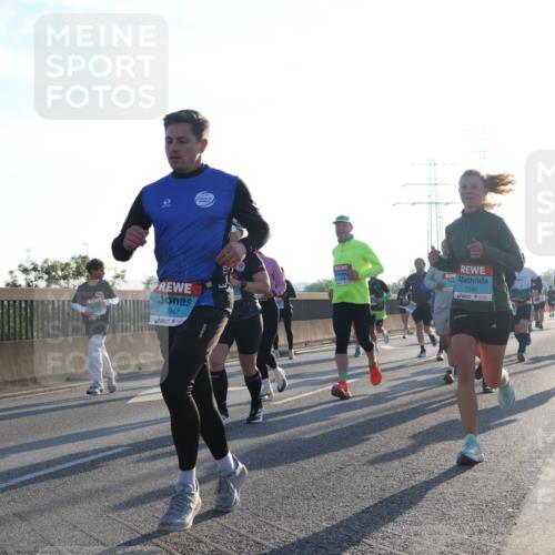 03.10.2025 - Köhlbrandbrückenlauf Luisa Fischer http://msf.ph/oto/8991114 03.10.2025 10:15:53 Position 3 2947, 1946 meine-sportfotos.de