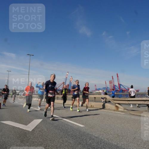 03.10.2025 - Köhlbrandbrückenlauf Matties Gatica Varas http://msf.ph/oto/8991118 03.10.2025 12:41:48 Position 2  meine-sportfotos.de